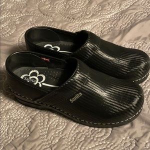 Sanita clogs